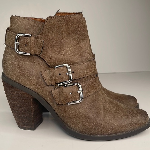 Dolce Vita Colten Brown Buckle Stacked Heeled Boots 7 - Picture 3 of 15